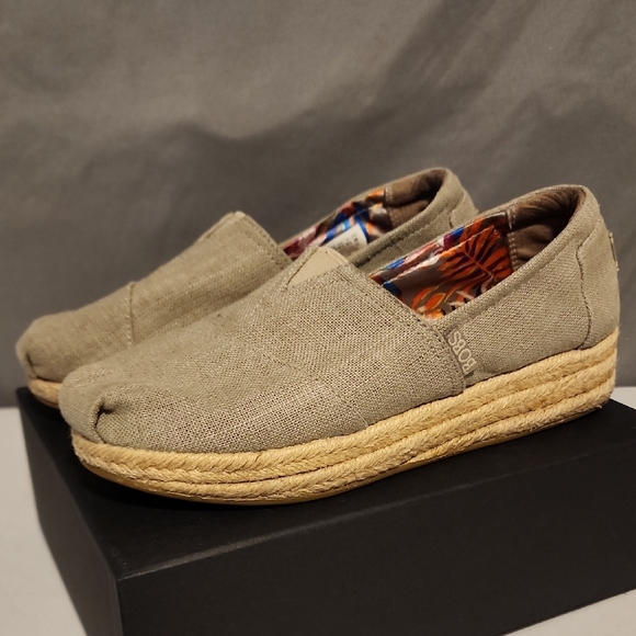 BOBS from Skechers Tan Casual Flats with Elastic Gore - Picture 1 of 7